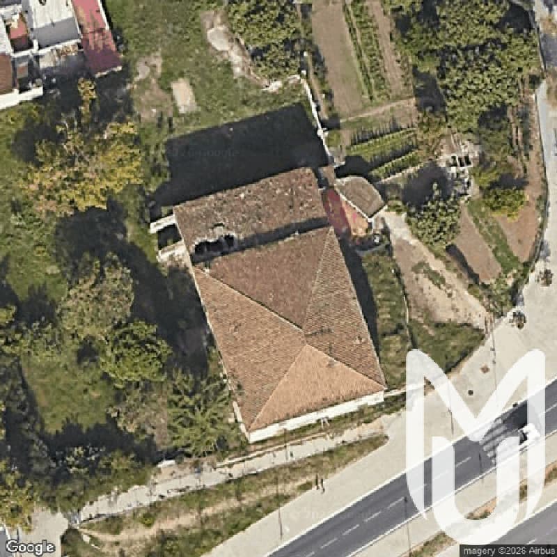 An Aband House Really Close To