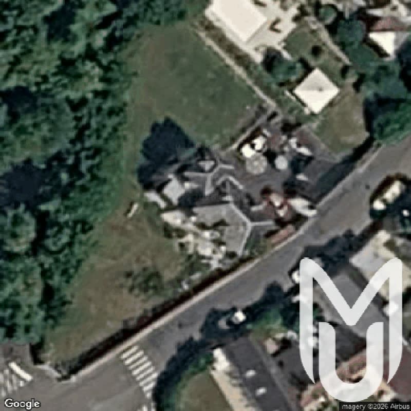 Rich Physicist S Manor