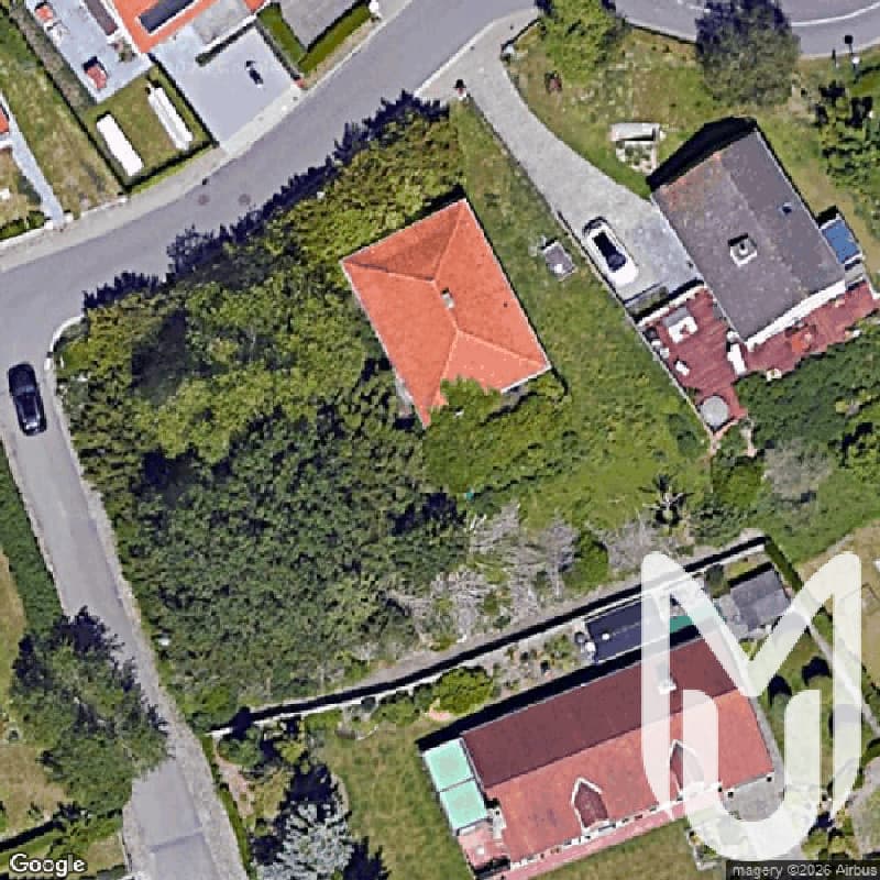 V House