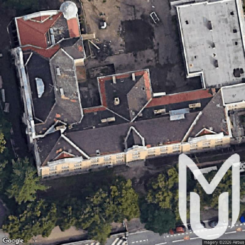 New Strasnice School