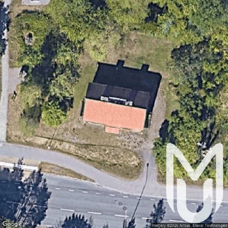 Lost House On Sideway