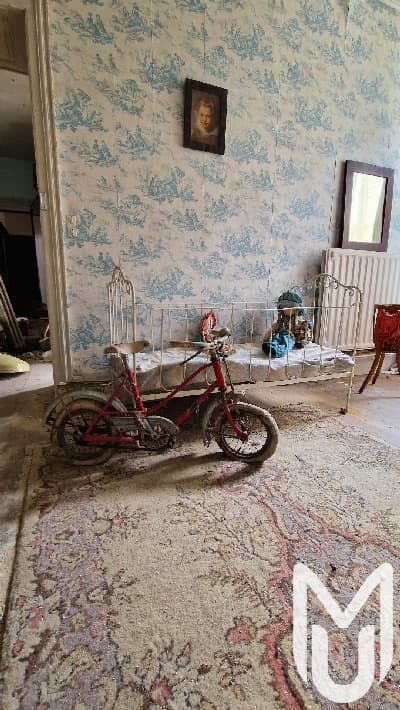 User photo of Chateau Jamais Le Meme / Pink Bed House abandoned location for urban exploration