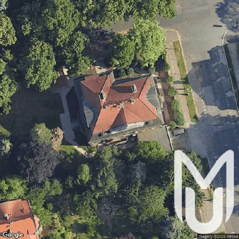 Ortenovo Namesti School